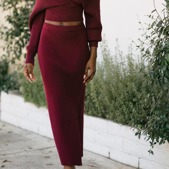 MORNING LAVENDER She + Sky Isabella Ribbed Knit Burgundy Sweater Midi Skirt - Picture 2 of 9